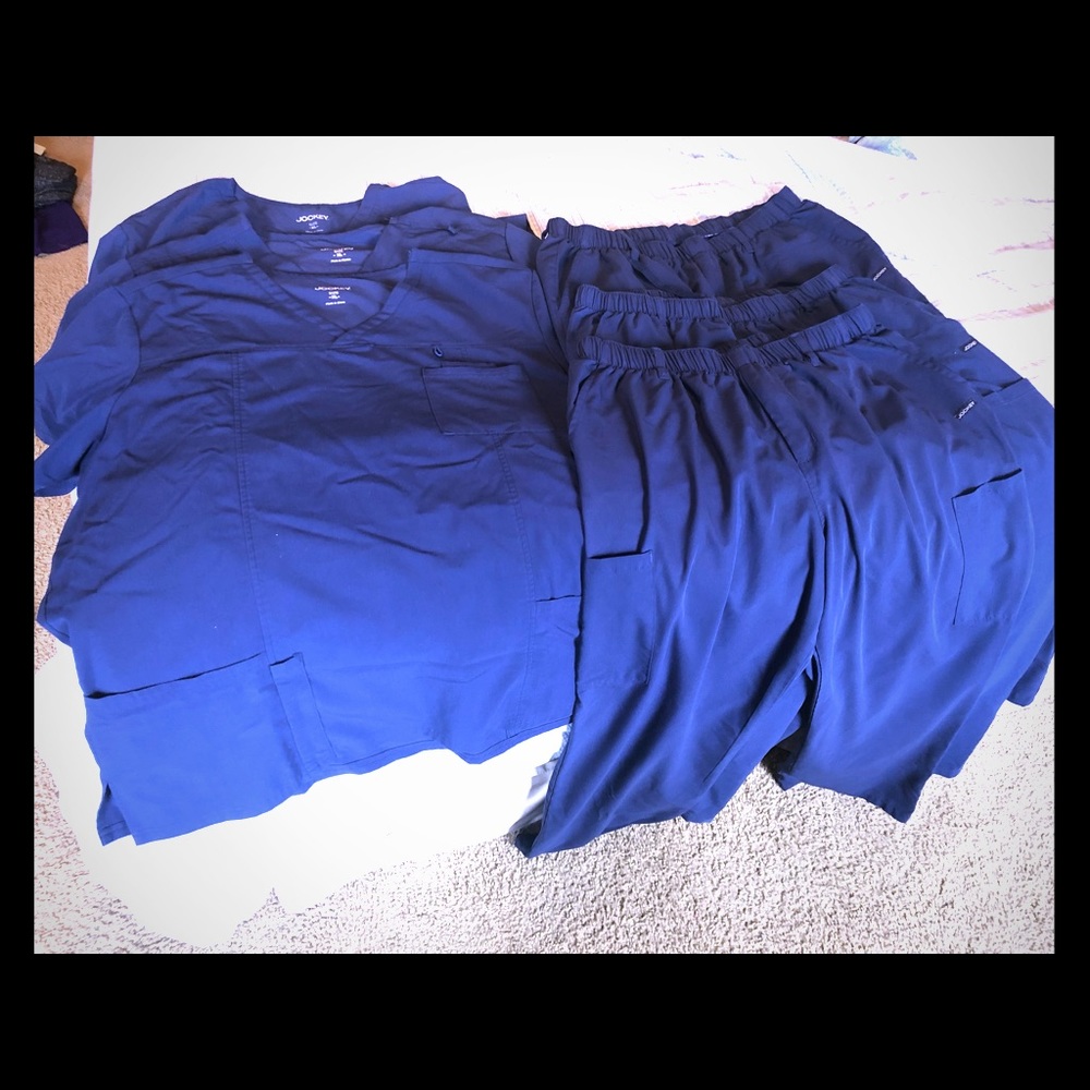 3 Jockey / 1 Barco Men’s navy Blue Scrubs sets.